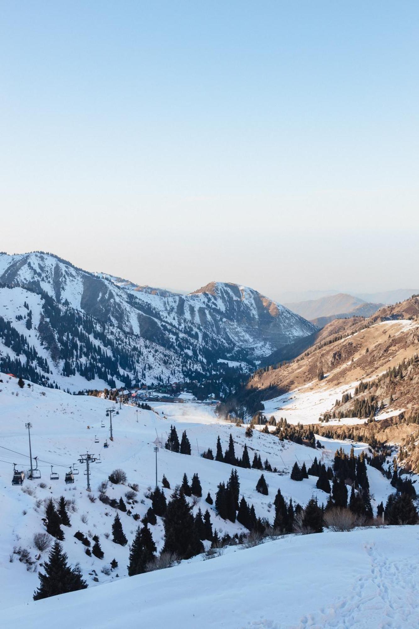 Le Mont Hotell Almaty Eksteriør bilde
